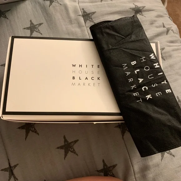 Black & White pumps *LIKE NEW* - Picture 7 of 8